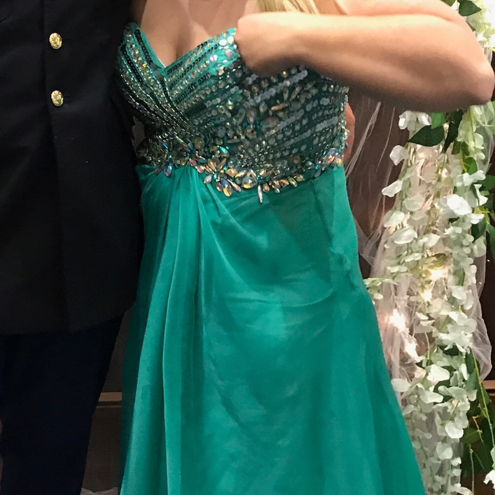 Prom/ball gown